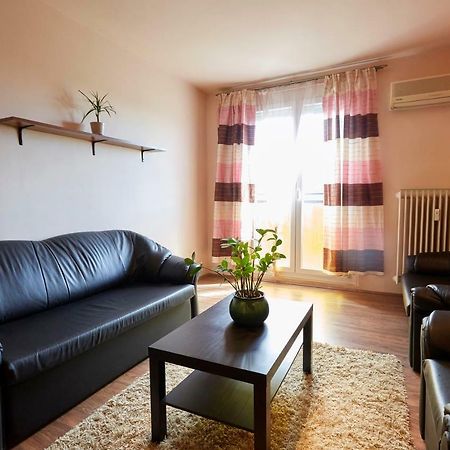 Egyetemvaros - A. Apartman Pecs Exterior photo